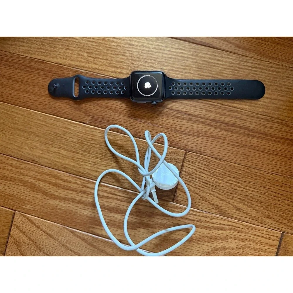 Nike Apple Watch Series 2 38mm aluminum case black